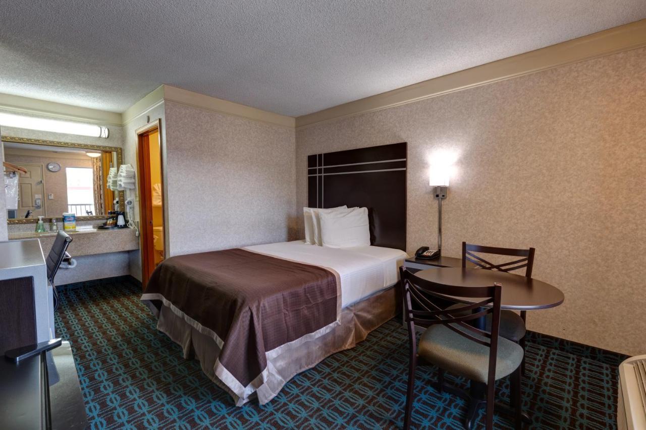 Deluxe Inn - Fayetteville I-95 Exteriér fotografie