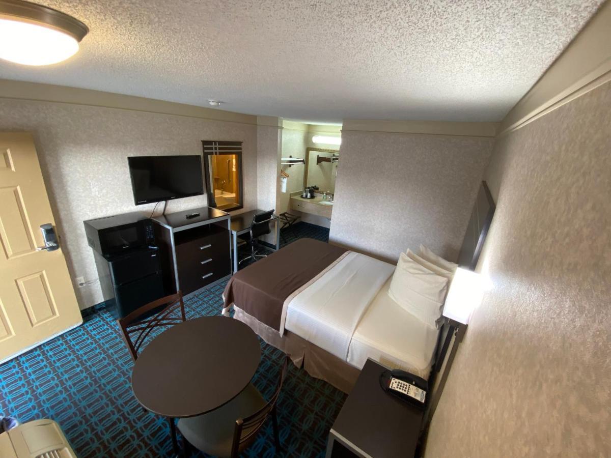 Deluxe Inn - Fayetteville I-95 Exteriér fotografie